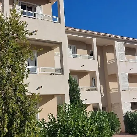 Calvi, T3 -50m2 Lumineux, 2 Chbre, 4 Pers, Terrasse 20m2 Sans Vis A Vis, Parking Apartment
