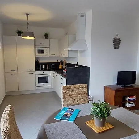 Lägenhet Calvi, T3 -50m2 Lumineux, 2 Chbre, 4 Pers, Terrasse 20m2 Sans Vis A Vis, Parking